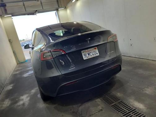 Stealth Gray 2024 Tesla Model Y Long Range