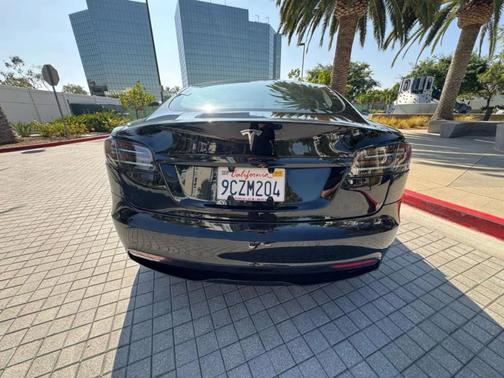 2022 Tesla Model S Base