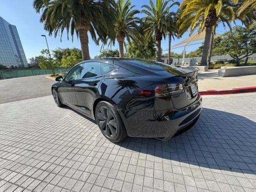 2022 Tesla Model S Base