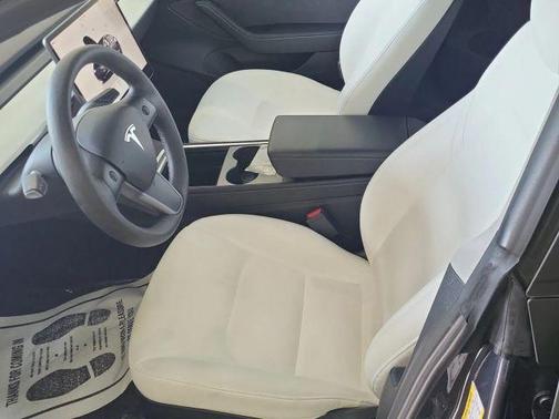 2022 Tesla Model 3 Base
