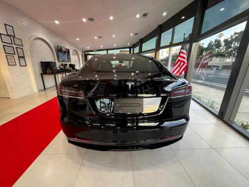 2023 Tesla Model S Standard Range