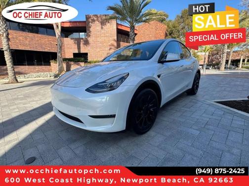 Pearl White Multi 2023 Tesla Model Y Long Range