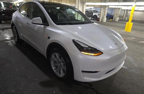 2024 Tesla Model Y Long Range