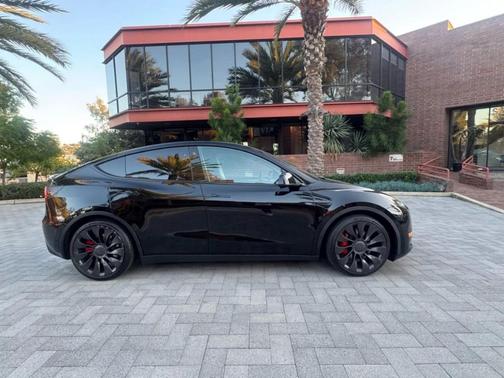 2022 Tesla Model Y Performance