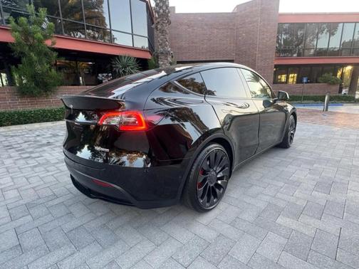 2022 Tesla Model Y Performance