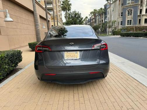 Gray 2023 Tesla Model Y Long Range