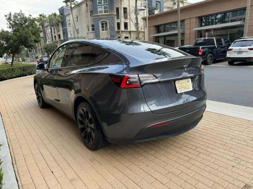 Gray 2023 Tesla Model Y Long Range
