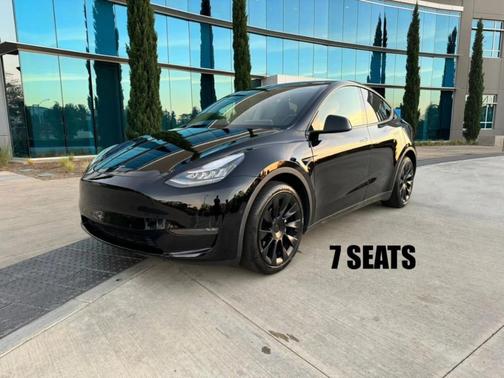Black 2023 Tesla Model Y Long Range