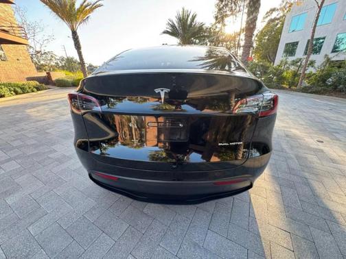 Black 2023 Tesla Model Y Long Range