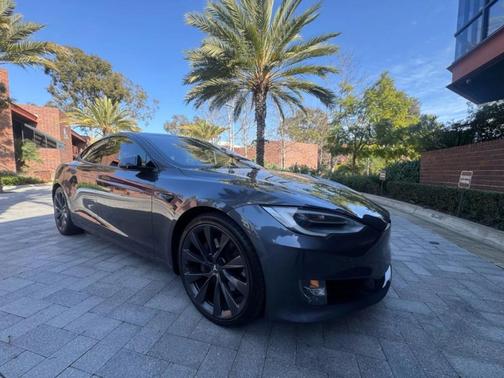 2020 Tesla Model S Long Range Plus