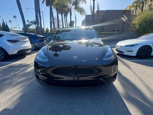 Black 2024 Tesla Model Y Long Range