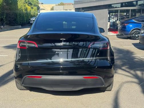 Black 2024 Tesla Model Y Long Range