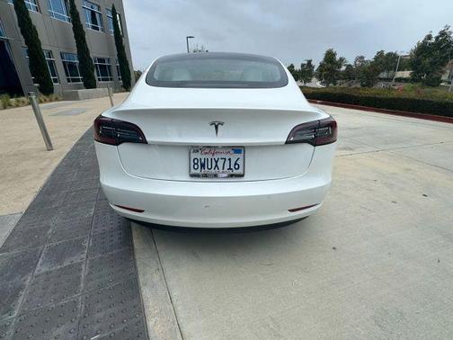 2022 Tesla Model 3 Base