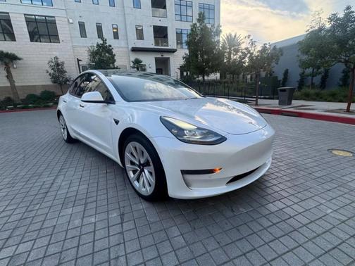 2022 Tesla Model 3 Base