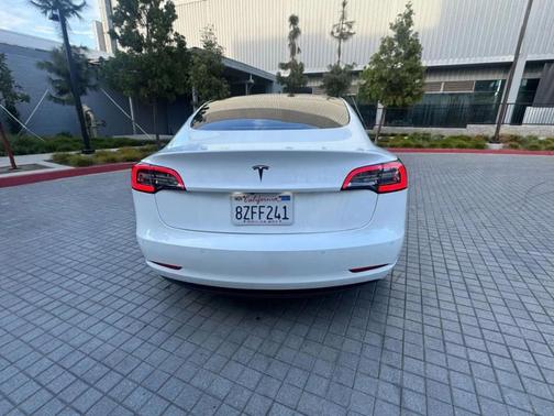 2022 Tesla Model 3 Base