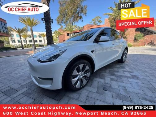 Pearl White Multi 2023 Tesla Model Y Long Range