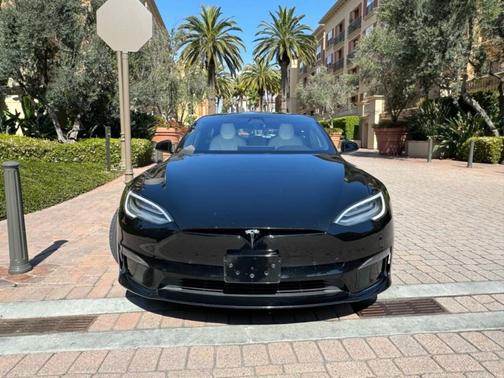 2022 Tesla Model S Base