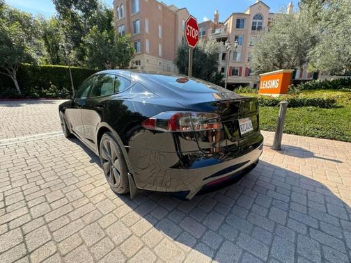 2022 Tesla Model S Base