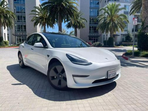 2022 Tesla Model 3 Long Range