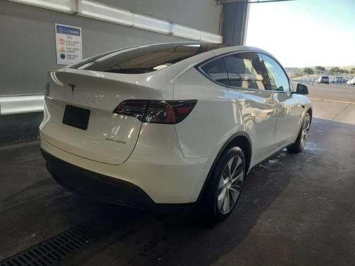 Pearl White Multi 2023 Tesla Model Y Long Range