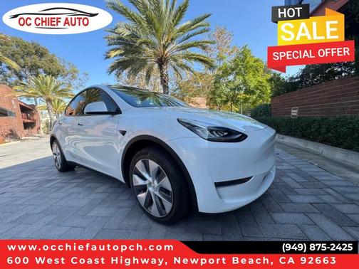 Pearl White Multi 2023 Tesla Model Y Long Range