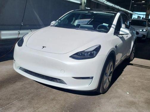 2023 Tesla Model Y Long Range