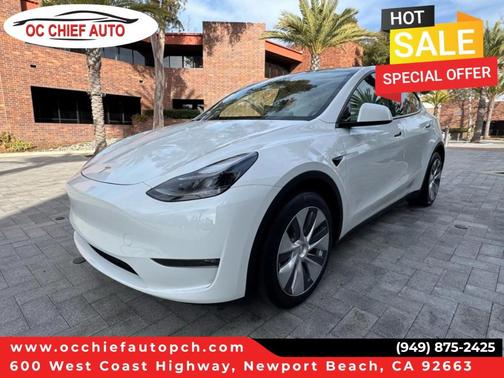Pearl White Multi 2024 Tesla Model Y Long Range