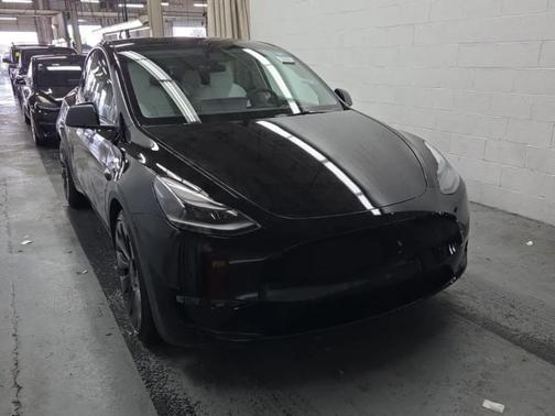 2023 Tesla Model Y Performance