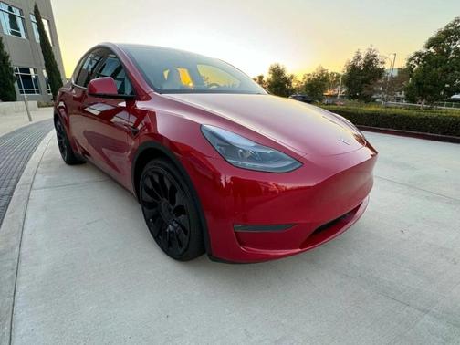 2023 Tesla Model Y Performance