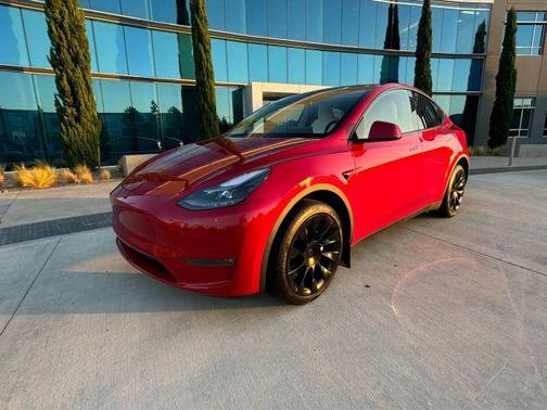 2023 Tesla Model Y Long Range