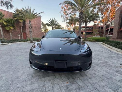 2025 Tesla Model Y Long Range