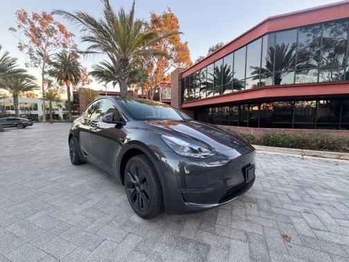 2025 Tesla Model Y Long Range