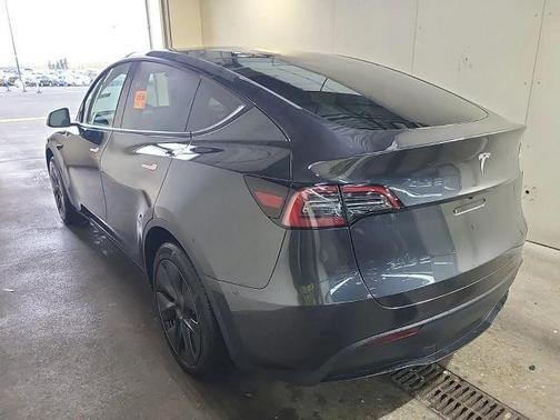 2025 Tesla Model Y Long Range
