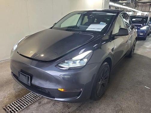 2025 Tesla Model Y Long Range