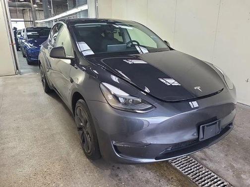 2025 Tesla Model Y Long Range