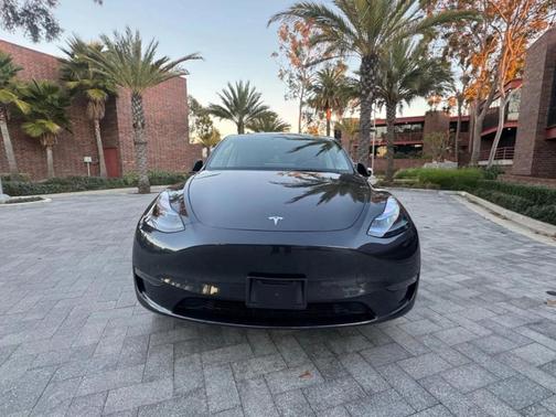 2025 Tesla Model Y Long Range