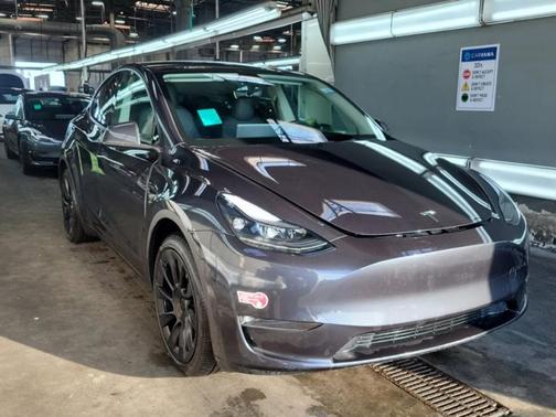 2024 Tesla Model Y Long Range