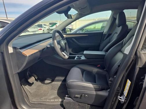 Gray 2024 Tesla Model Y Long Range