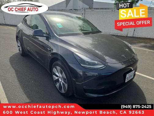 Gray 2024 Tesla Model Y Long Range
