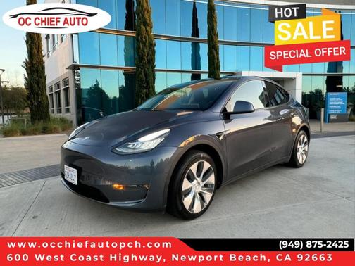 Gray 2024 Tesla Model Y Long Range
