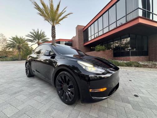 2024 Tesla Model Y Performance