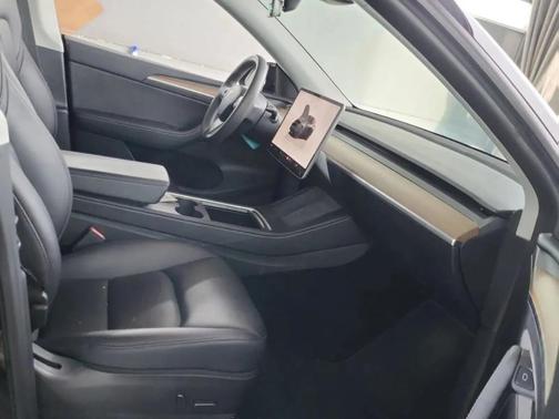 Black 2023 Tesla Model Y Long Range