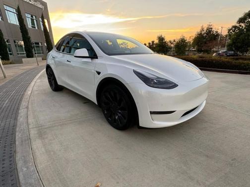 2023 Tesla Model Y Performance