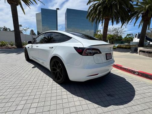 Pearl White Multi 2022 Tesla Model 3 Performance