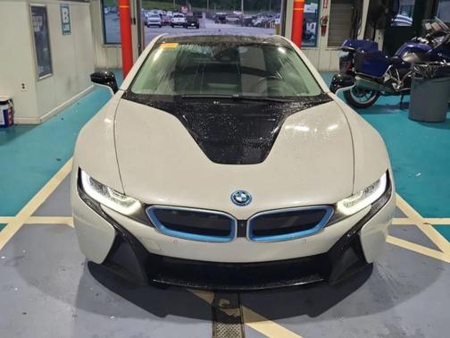 White 2016 BMW i8 Base
