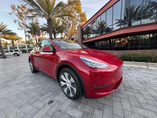 2023 Tesla Model Y Long Range