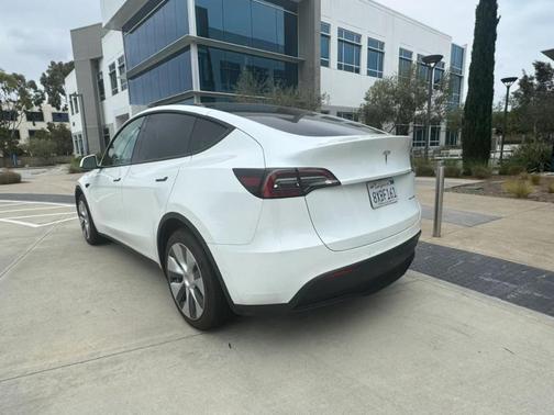 Pearl White Multi 2023 Tesla Model Y Long Range