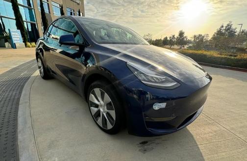 2023 Tesla Model Y Long Range
