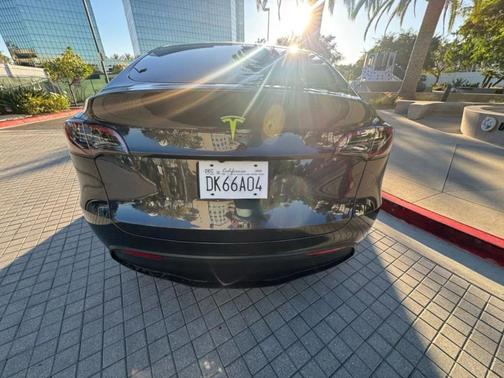 2024 Tesla Model Y Long Range