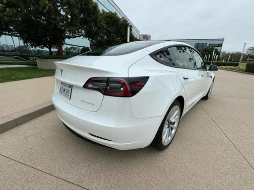 2022 Tesla Model 3 Base